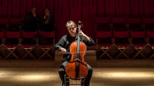 La musica come ''arma di costruzione di massa' del violoncellista Luca Franzetti