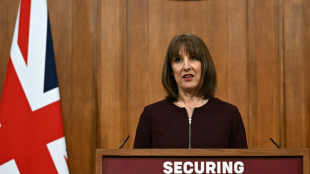 El gobierno laborista británico anuncia importantes recortes presupuestarios para equilibrar las cuentas