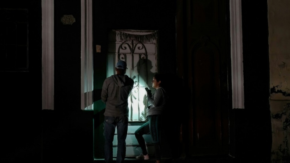 Cuba restablece su servicio eléctrico tras apagón nacional de un día