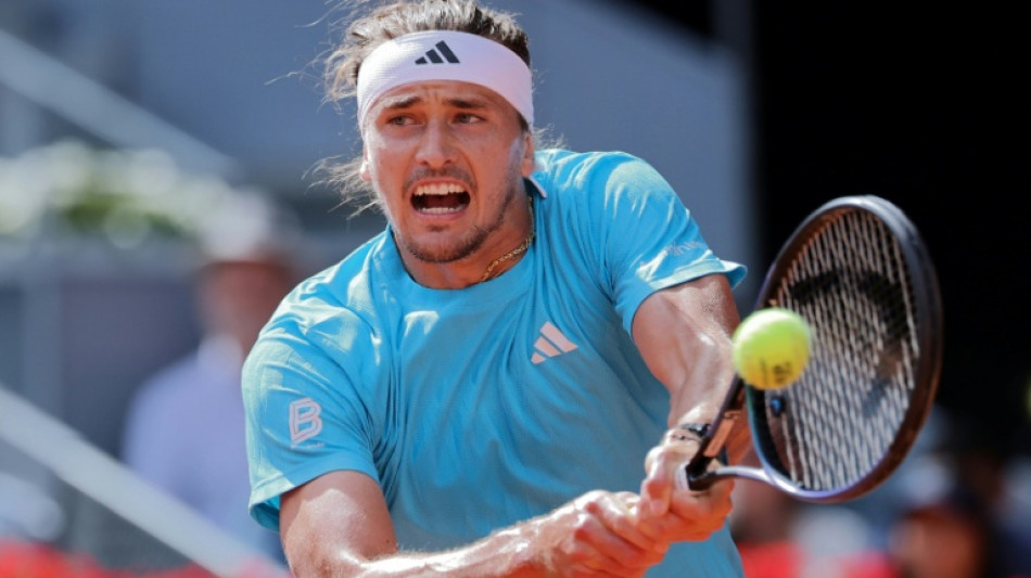 Zverev y Medvedev necesitan tres sets para pasar a tercera ronda en Madrid