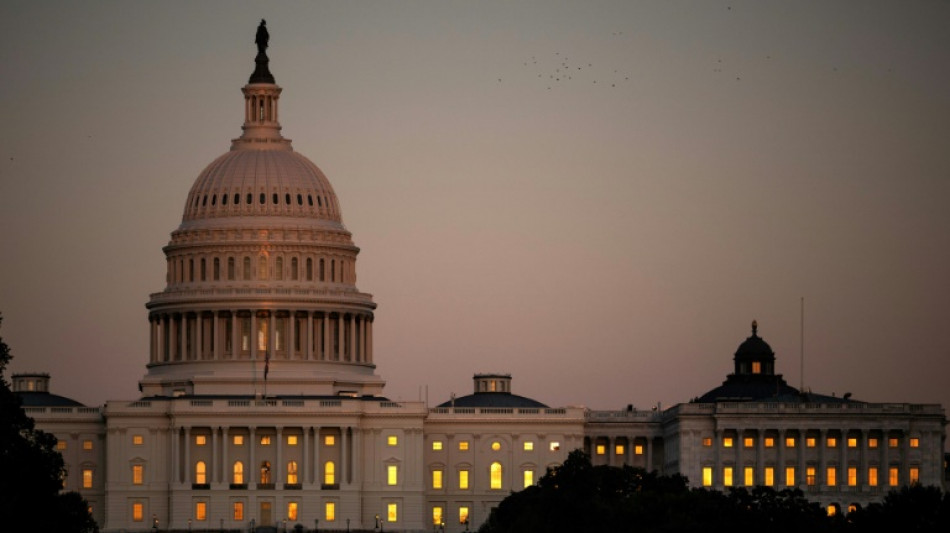 Paralisação nos EUA se estende até a próxima semana, após fracasso no Senado