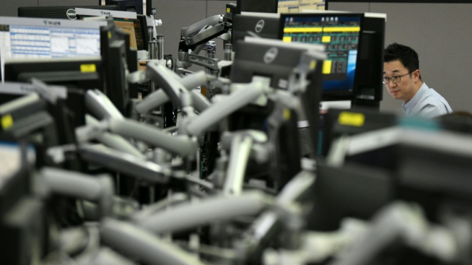 Asia markets mixed as stong US jobs data temper rate expectations