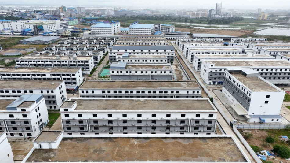 Le Cambodge montre ses muscles contre les escroqueries en ligne