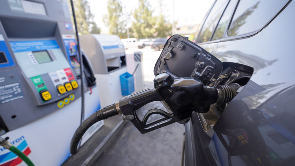 Prezzo petrolio risale, Wti scambiato a 90,90 dollari