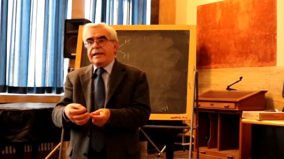 Addio a Luigi Mandolini, una vita per la chimica