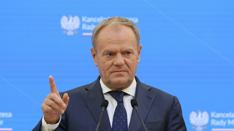 Tusk, 'nessuna pressione su Zelensky sui territori'