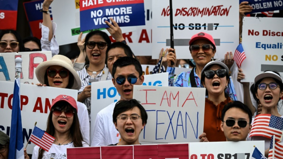 Chinos en Texas denuncian "racismo" por un proyecto que les impediría comprar propiedades