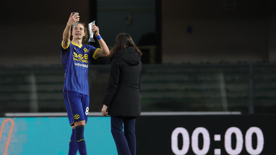 Calcio: Roma; fatta per Ghilardi, oggi a Roma per le visite