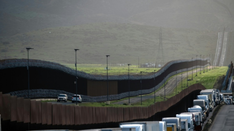 En la frontera entre México y EUUU, los aranceles de Trump provocan miedo