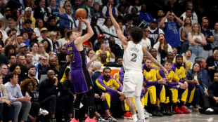 Mavericks defendem transferência de Doncic: "Não há arrependimento"
