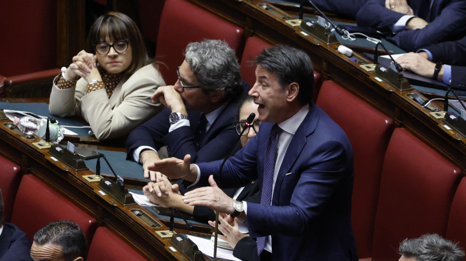 Conte, ridicolo appello all'unità su Gaza, una vergogna storica