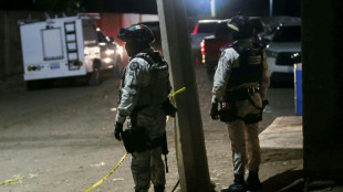 Mexique: au moins 11 morts dans une attaque arm&eacute;e sur un terrain de foot