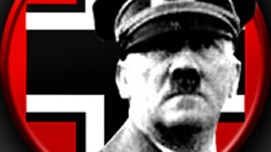 Studio sul dna di Hitler, 'aveva organi sessuali non sviluppati'