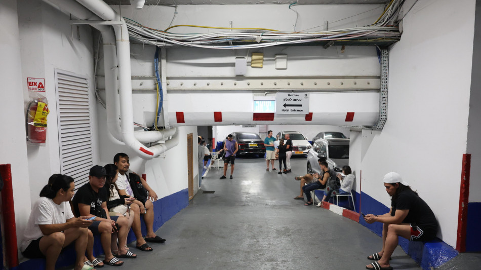 Sirene d'allarme a Tel Aviv, missile lanciato dallo Yemen