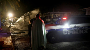 Tr&ecirc;s pessoas morrem em queda de pequeno avi&atilde;o em parque de trailers na Fl&oacute;rida