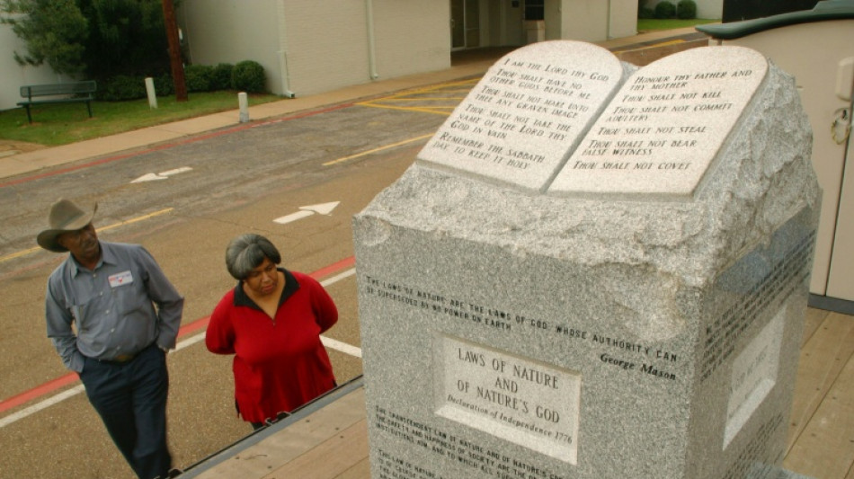 Un juez de EEUU frena una ley en Texas para exhibir los Diez Mandamientos en las escuelas
