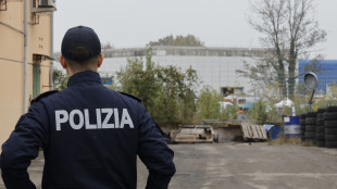 Tensioni al rave di Modena, scontri con la polizia