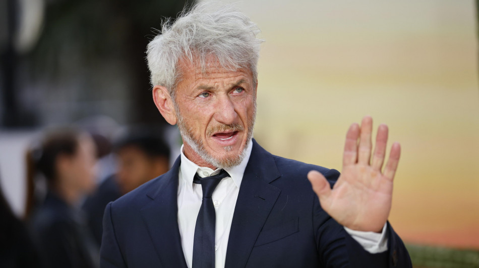 Cooper in lizza per il film di Penn su un poliziotto eroe nell'assalto a Capitol Hill
