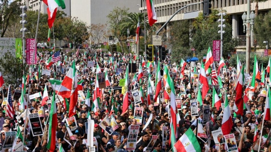 Thousands march in US to back Iranian anti-government protesters