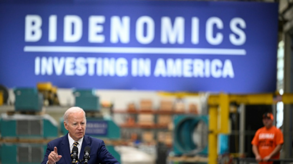 Trump contabiliza acusa&ccedil;&otilde;es, e Biden, f&aacute;bricas e&oacute;licas