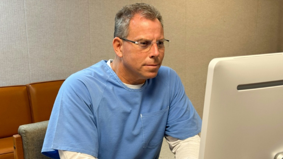 Niegan la libertad condicional a Erik Menéndez décadas después del asesinato de sus padres