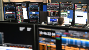 Borsa: l'Europa chiude in ordine sparso, Parigi -0,25%