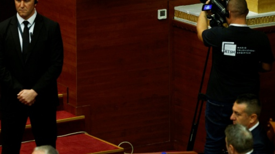 'Não estou aqui para substituir humanos', diz ministra albanesa gerada por IA