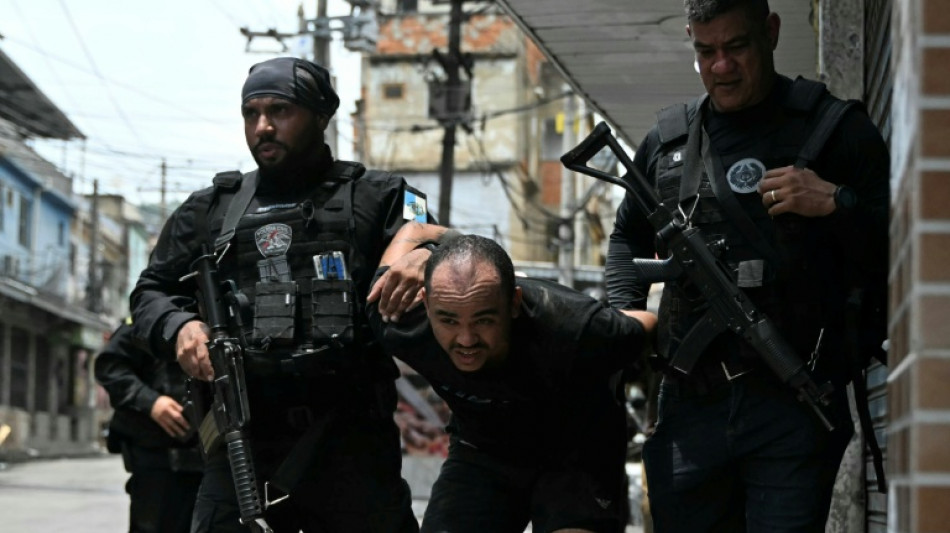 Cenas de guerra no Rio: 64 mortos em megaoperação mais letal contra o crime organizado