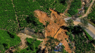 Pa&iacute;ses asi&aacute;ticos luchan por distribuir ayudas tras las inundaciones que dejan 1.300 muertos