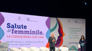 IA e salute, il 92% delle donne vuole verificare le informazioni con il medico