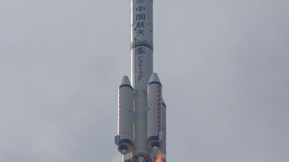 Cina, lancio della navicella spaziale Shenzhou-23 con tre astronauti