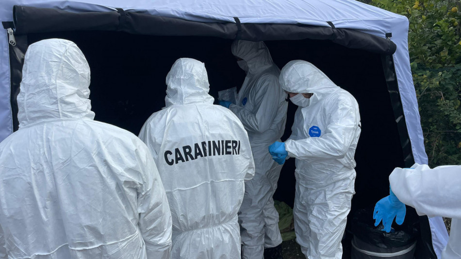 Anguillara, genitori Carlomagno morti per asfissia da impiccagione