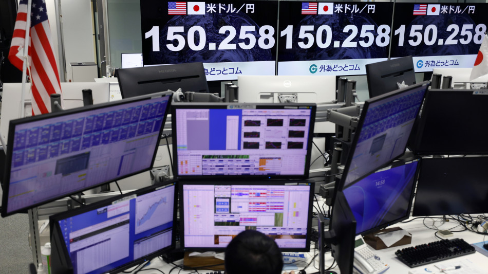 Borsa: l'Asia debole in scia a Wall street, giù Hong Kong