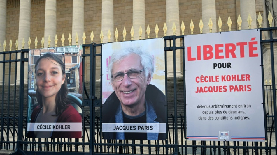 Paris "agit sans rel&acirc;che" pour faire lib&eacute;rer C&eacute;cile Kohler et Jacques Paris d&eacute;tenus en Iran 
