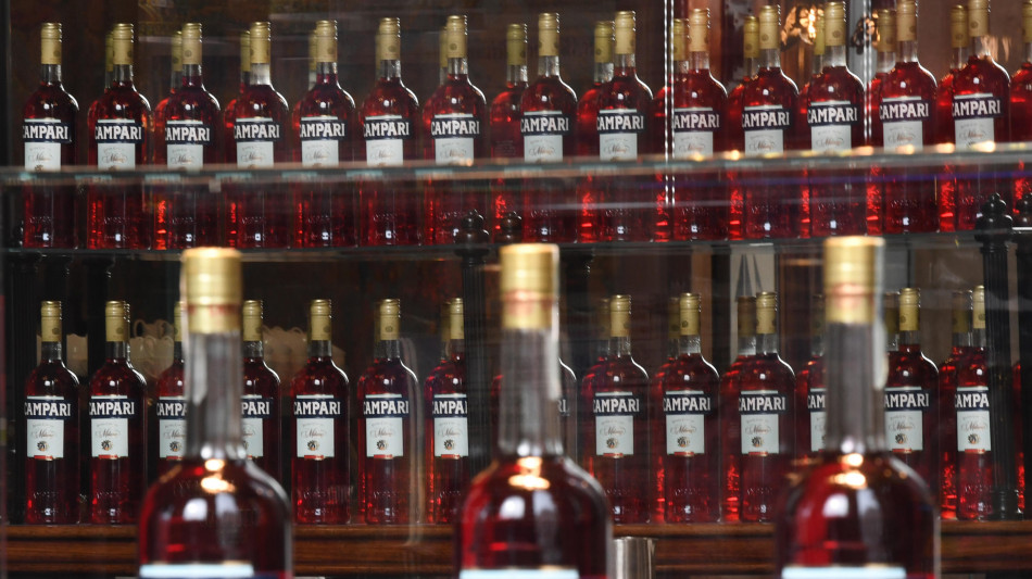 Campari gi&ugrave; in Borsa (-3%), rischia 1 miliardo di tasse