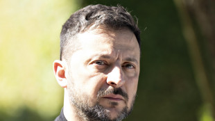 Zelensky, 'lunedì vedo Trump a Washington, ok trilaterale'