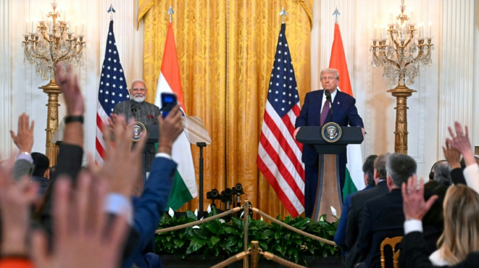 Trump chega a acordo com Coreia do Sul e ameaça Índia com tarifas de 25%
