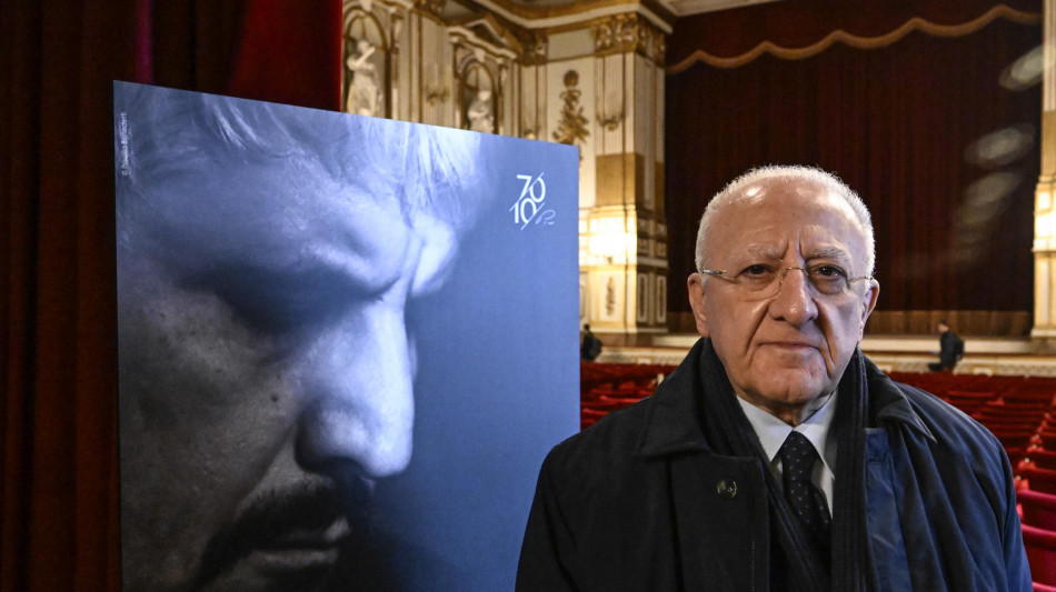 De Luca, ora un festival della canzone napoletana, come Sanremo