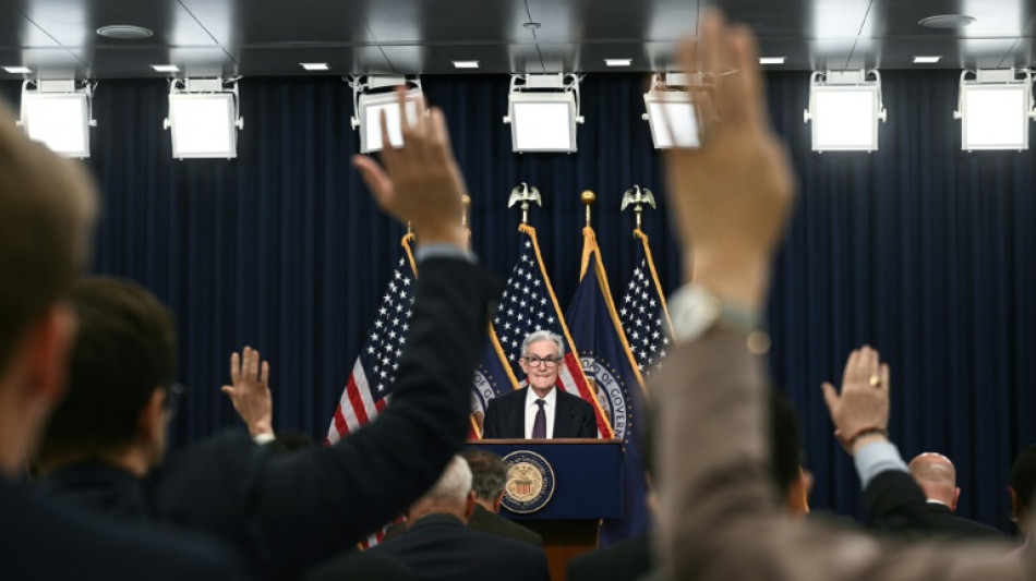 Trump llama "tonto" al presidente de la Fed tras decisión de mantener tasas 