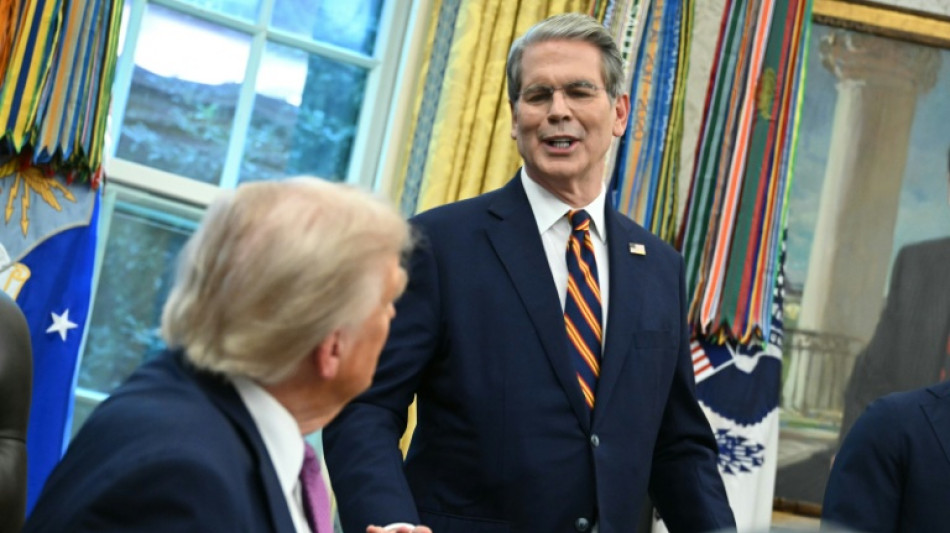 El secretario del Tesoro de EEUU anuncia una próxima reunión con un ministro argentino