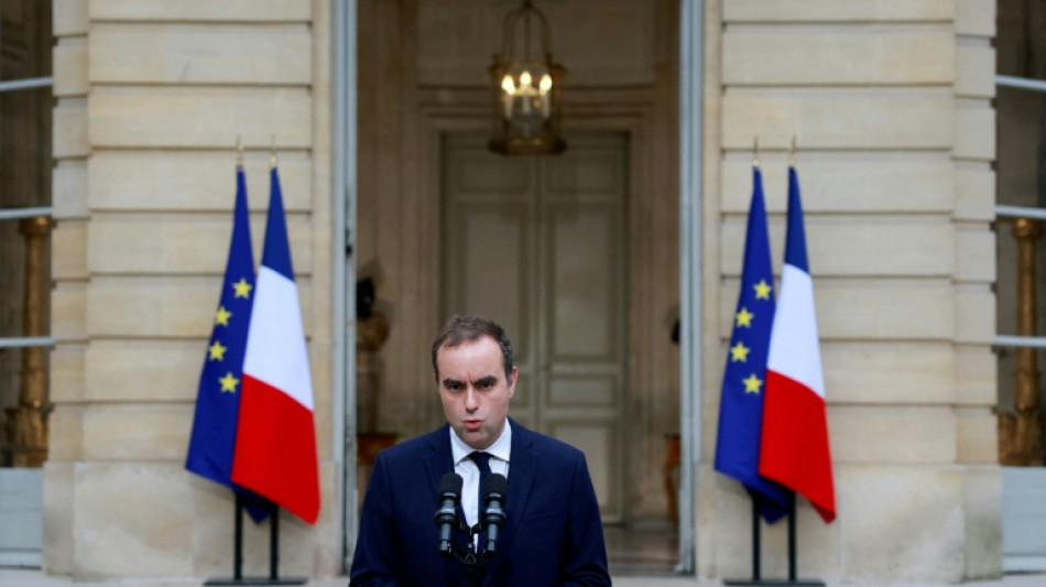 Regierungskrise in Frankreich: Entscheidung steht am Abend an