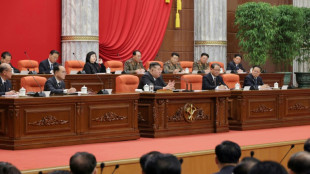 Kim promete erradicar el "mal" al cierre de una importante reunión en Corea del Norte