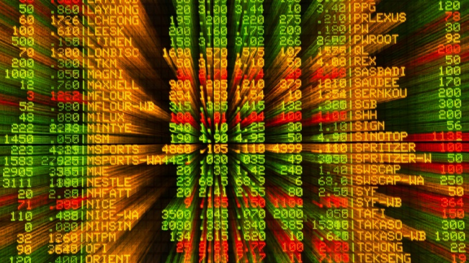 European stocks rebound, oil higher in major trading week