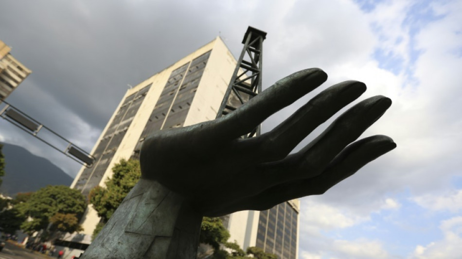 Maduro dice que Venezuela seguirá operando en campos que dejará Chevron por sanciones