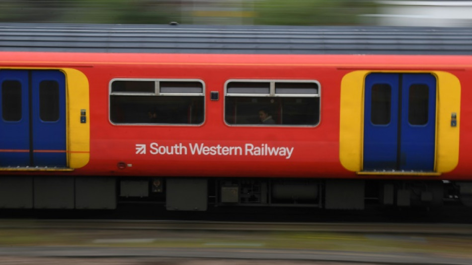 Reino Unido comienza proceso de renacionalización de ferrocarriles