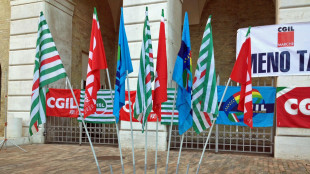 Sindacati, prosegue protesta Yoox, proclamate 8 ore di sciopero