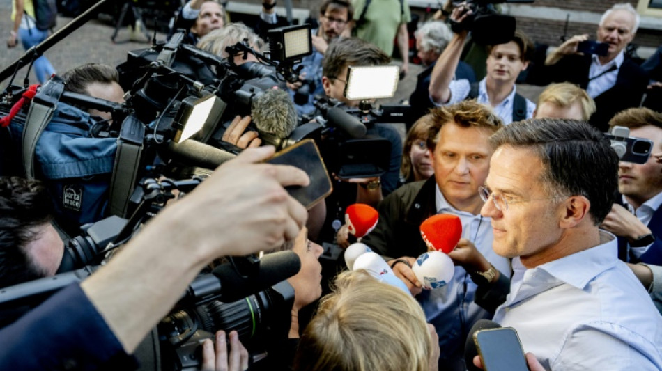 Diverg&ecirc;ncias sobre migra&ccedil;&atilde;o derrubam governo da Holanda (imprensa)