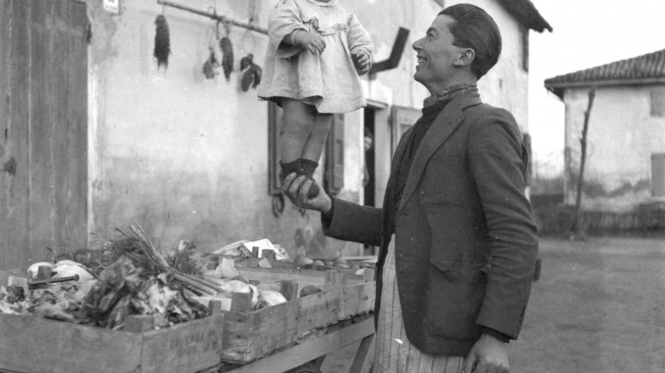 A Bologna la mostra 'Giuseppe Pezzini. Fotografo ambulante'