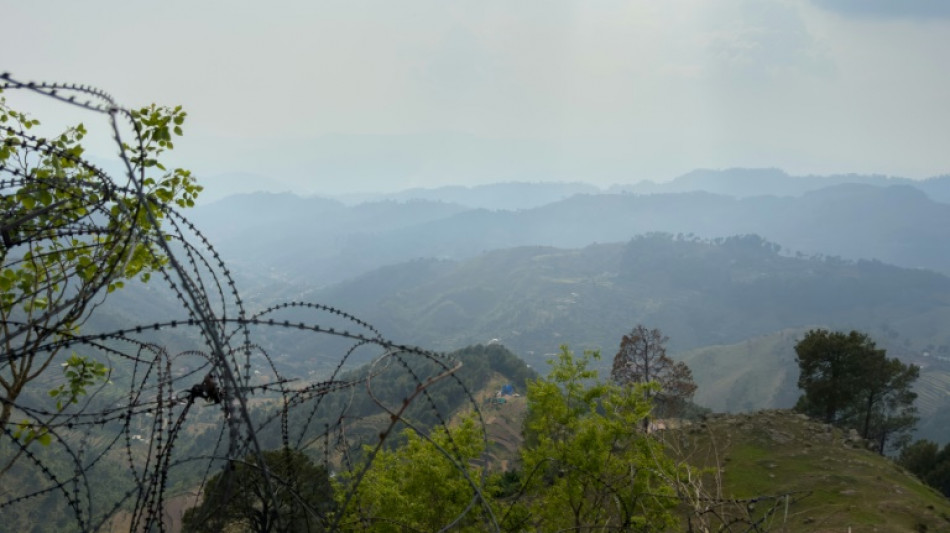 L'Inde a men&eacute; des frappes au Pakistan, intenses tirs d'artillerie au Cachemire