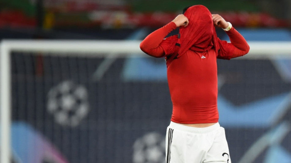 N&aacute;poles y Copenhague a octavos de Champions, Sevilla y United sin consuelo